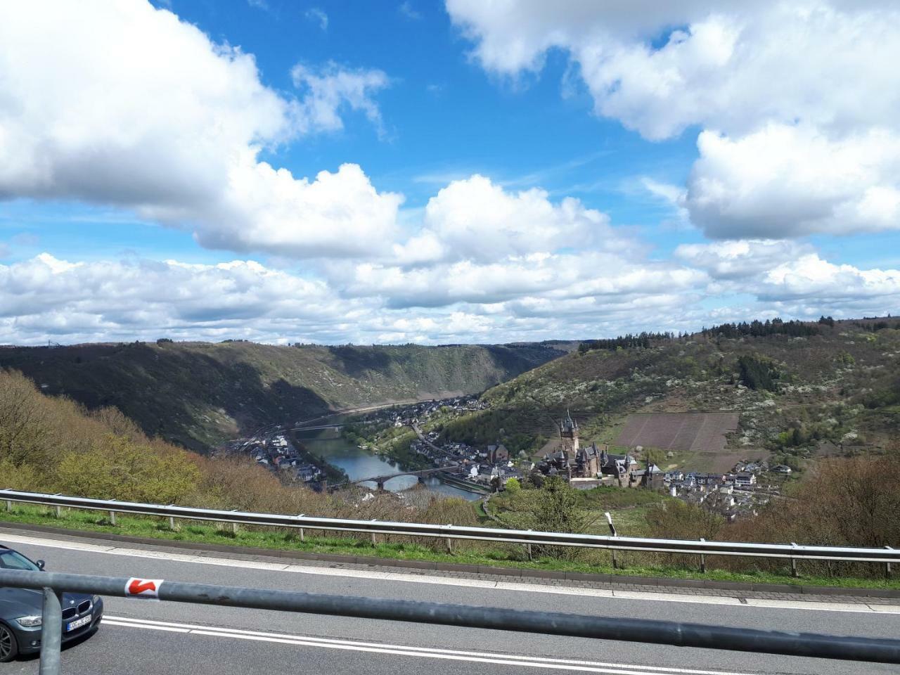 Herberg Die Alte Schleuse Manderscheid Eksteriør bilde